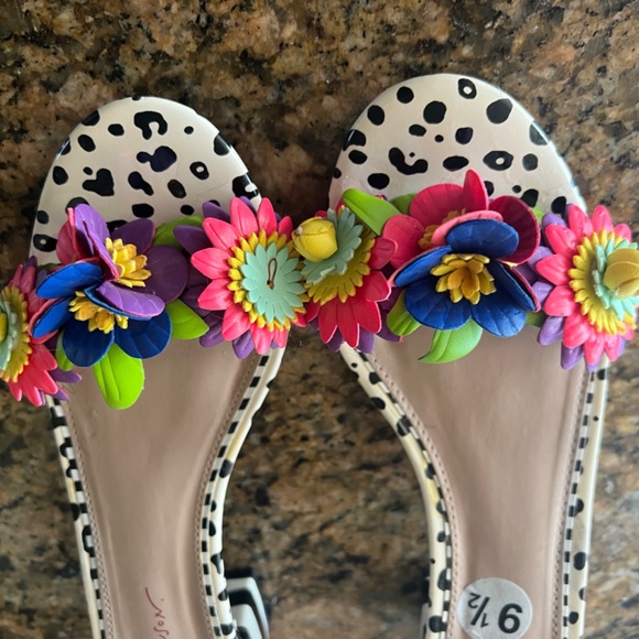 SOLD - Picture 2 of 6